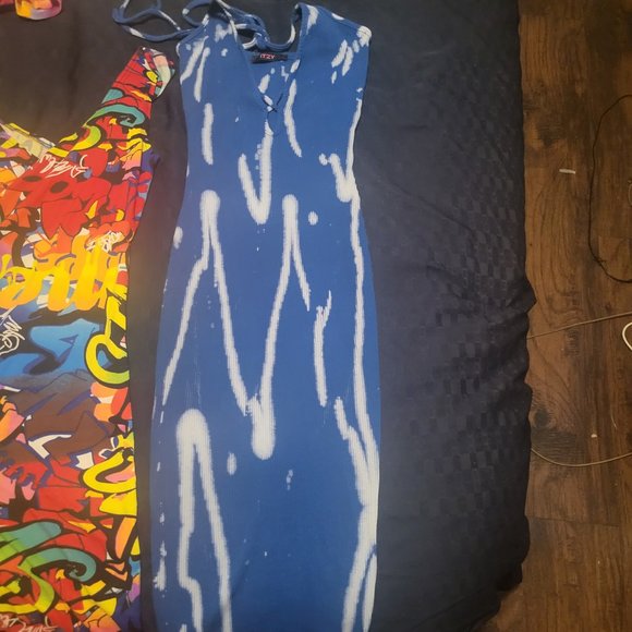 Dress - Picture 3 of 3